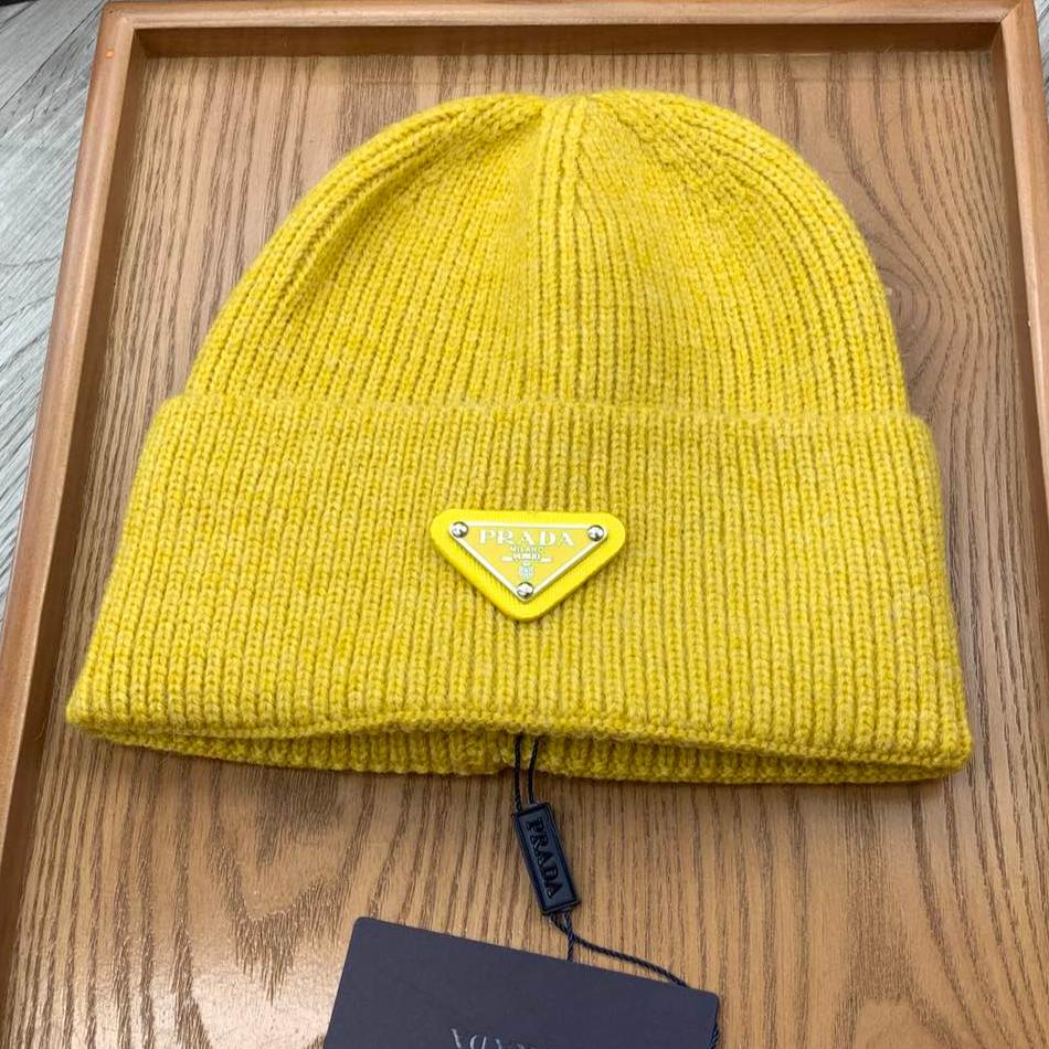 PRADA BEANIIE HAT IN CLASSIC YELLOW WOOL 335035