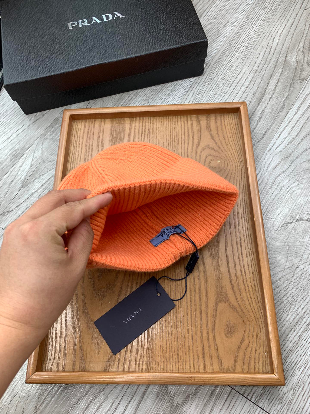 PRADA BEANIIE HAT IN CARROT ORANGE WOOL 335036