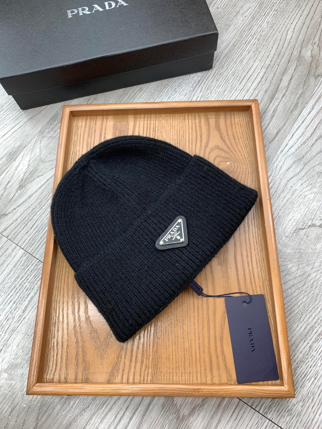 PRADA BEANIIE HAT IN BLACK WOOL 335039