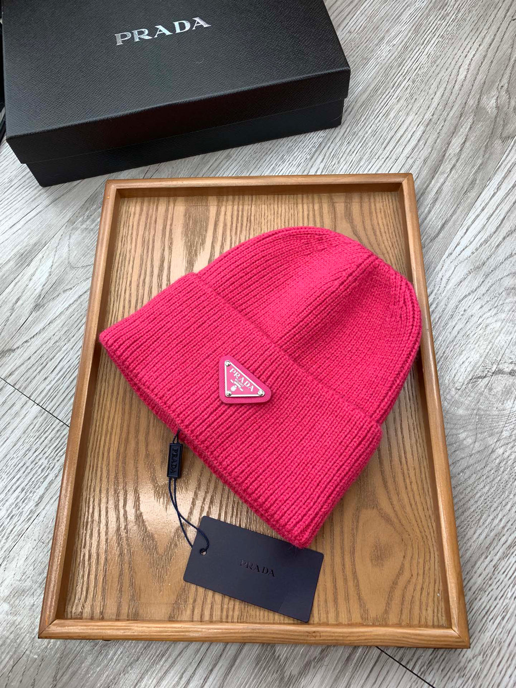 PRADA BEANIIE HAT IN BRIGHT PINK WOOL 335037