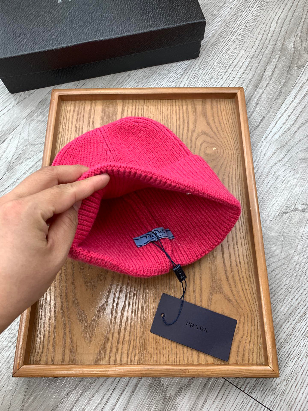 PRADA BEANIIE HAT IN BRIGHT PINK WOOL 335037