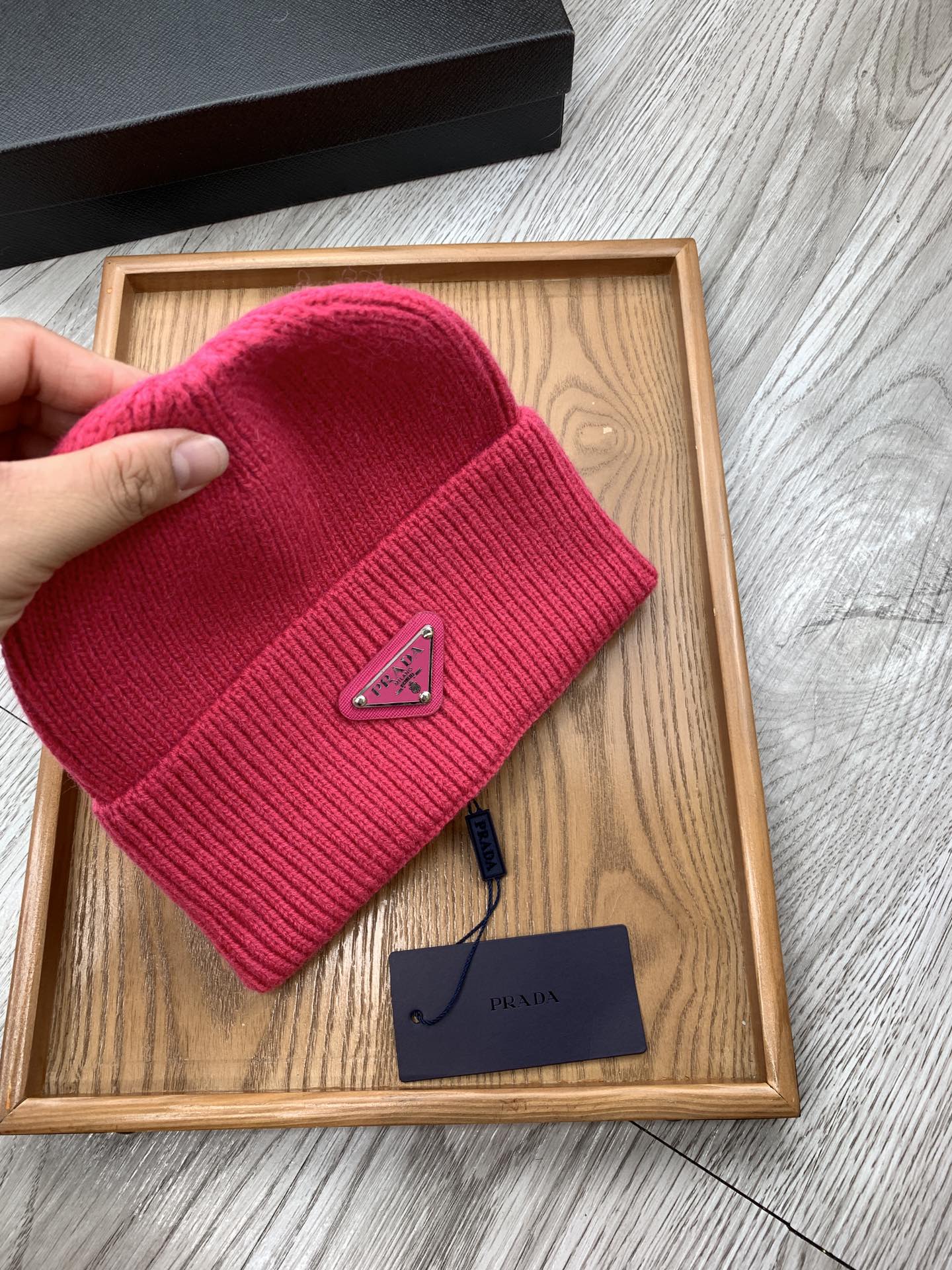 PRADA BEANIIE HAT IN BRIGHT PINK WOOL 335037