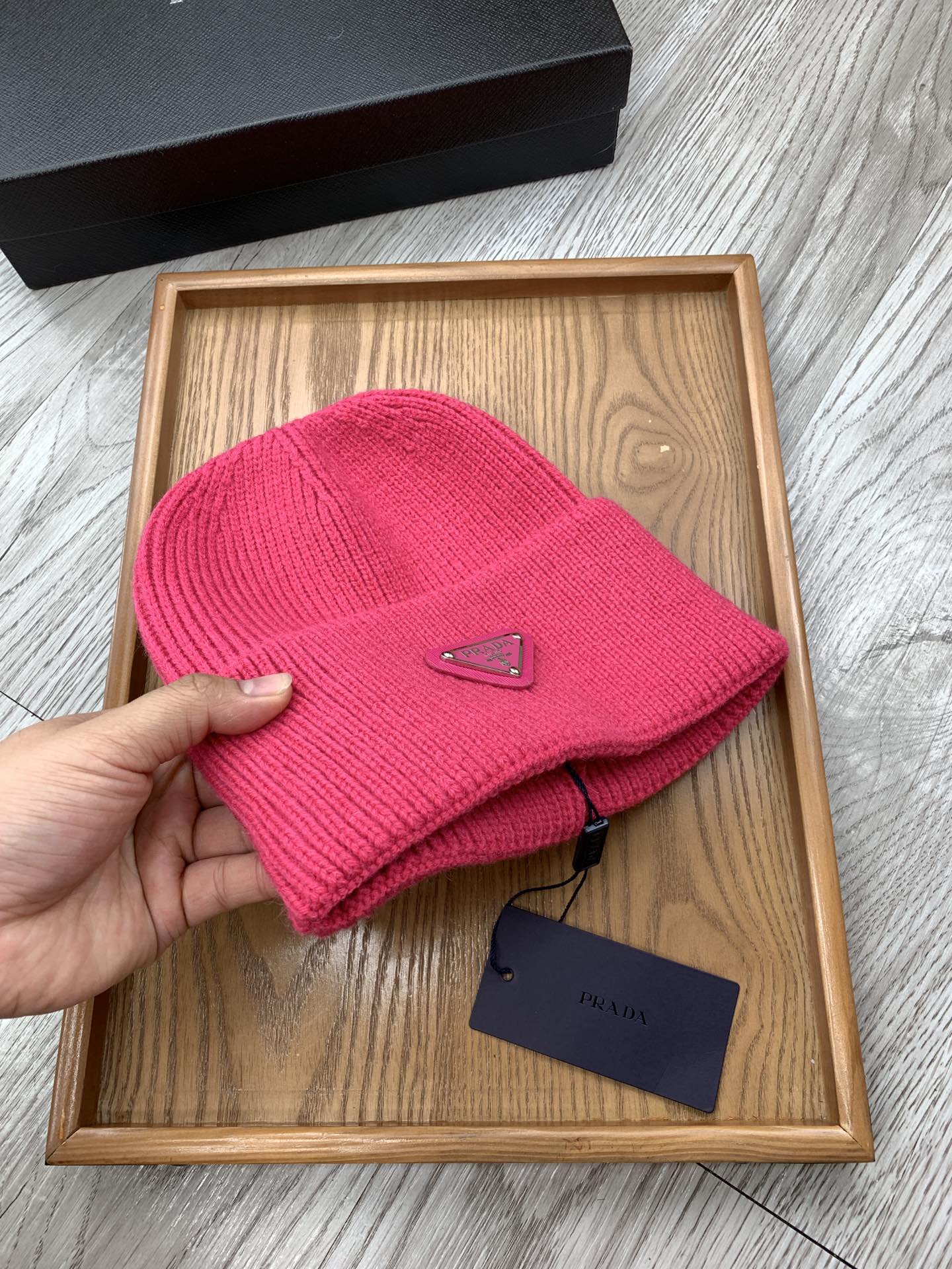 PRADA BEANIIE HAT IN BRIGHT PINK WOOL 335037