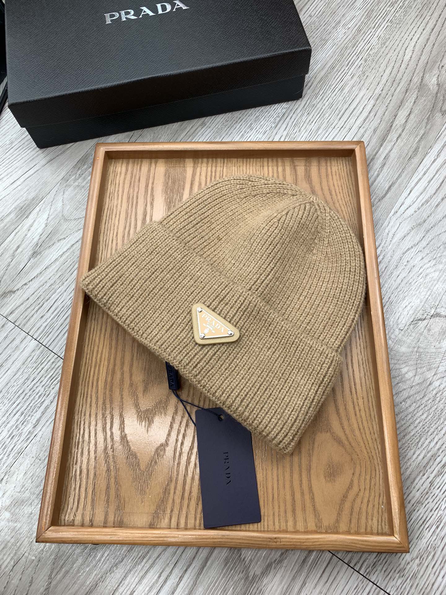 PRADA BEANIIE HAT IN CAMEL BROWN WOOL 335038