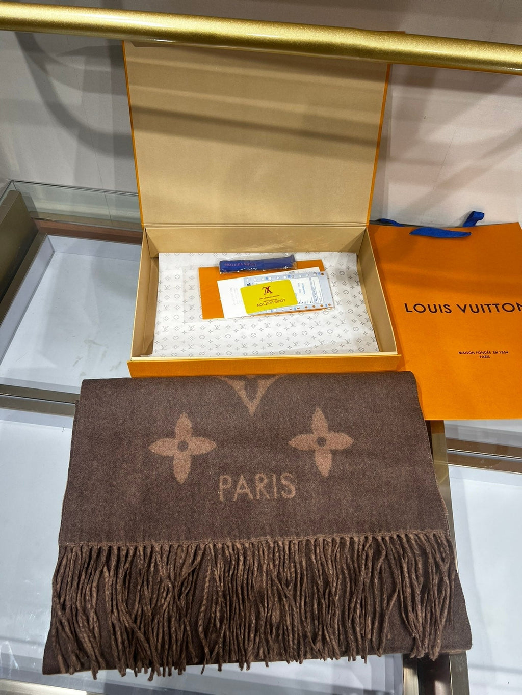 LOUIS VUITTON LV SCARF 180 CM IN CASHMERE 692999