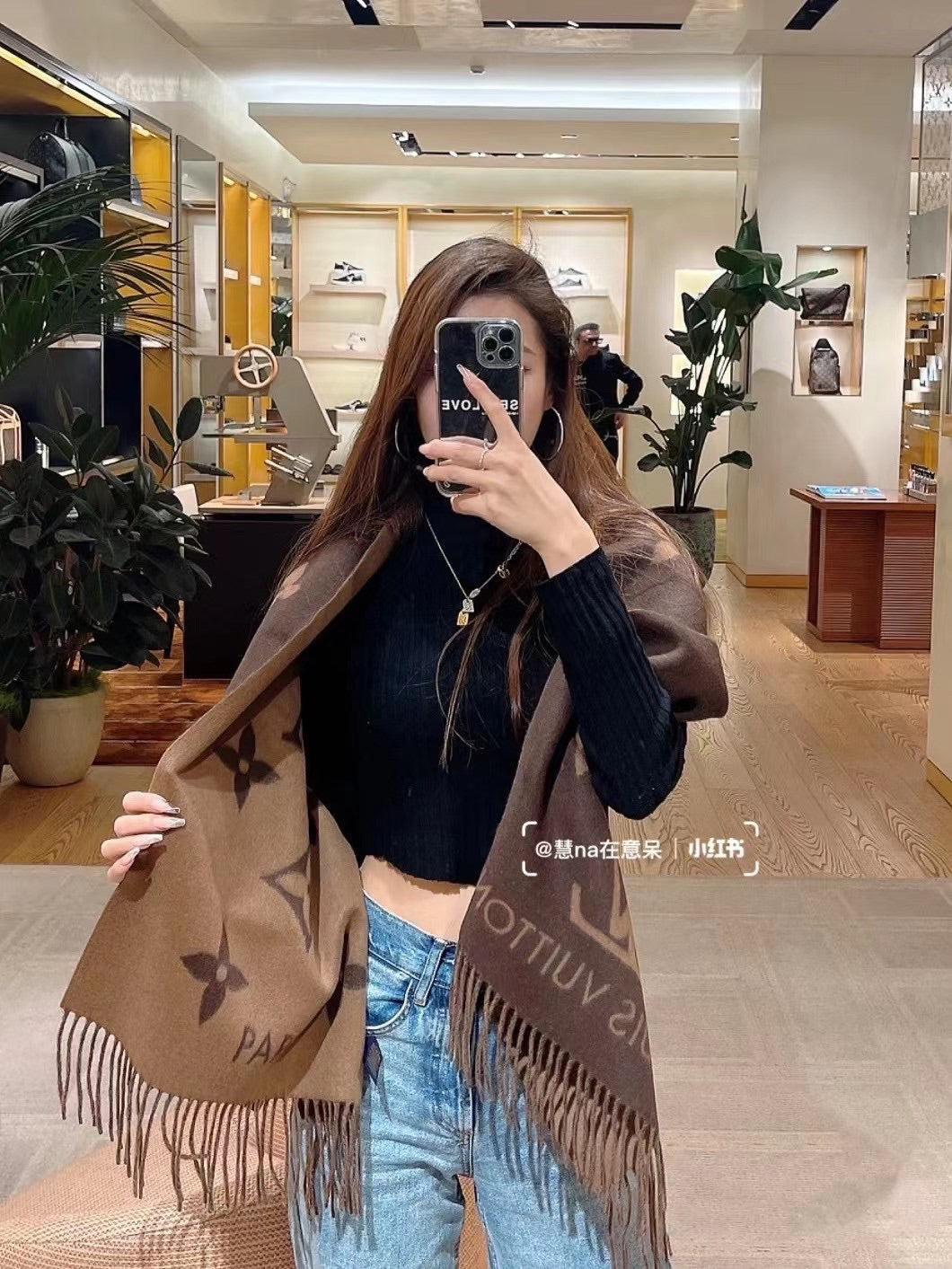 LOUIS VUITTON LV SCARF 180 CM IN CASHMERE 692999