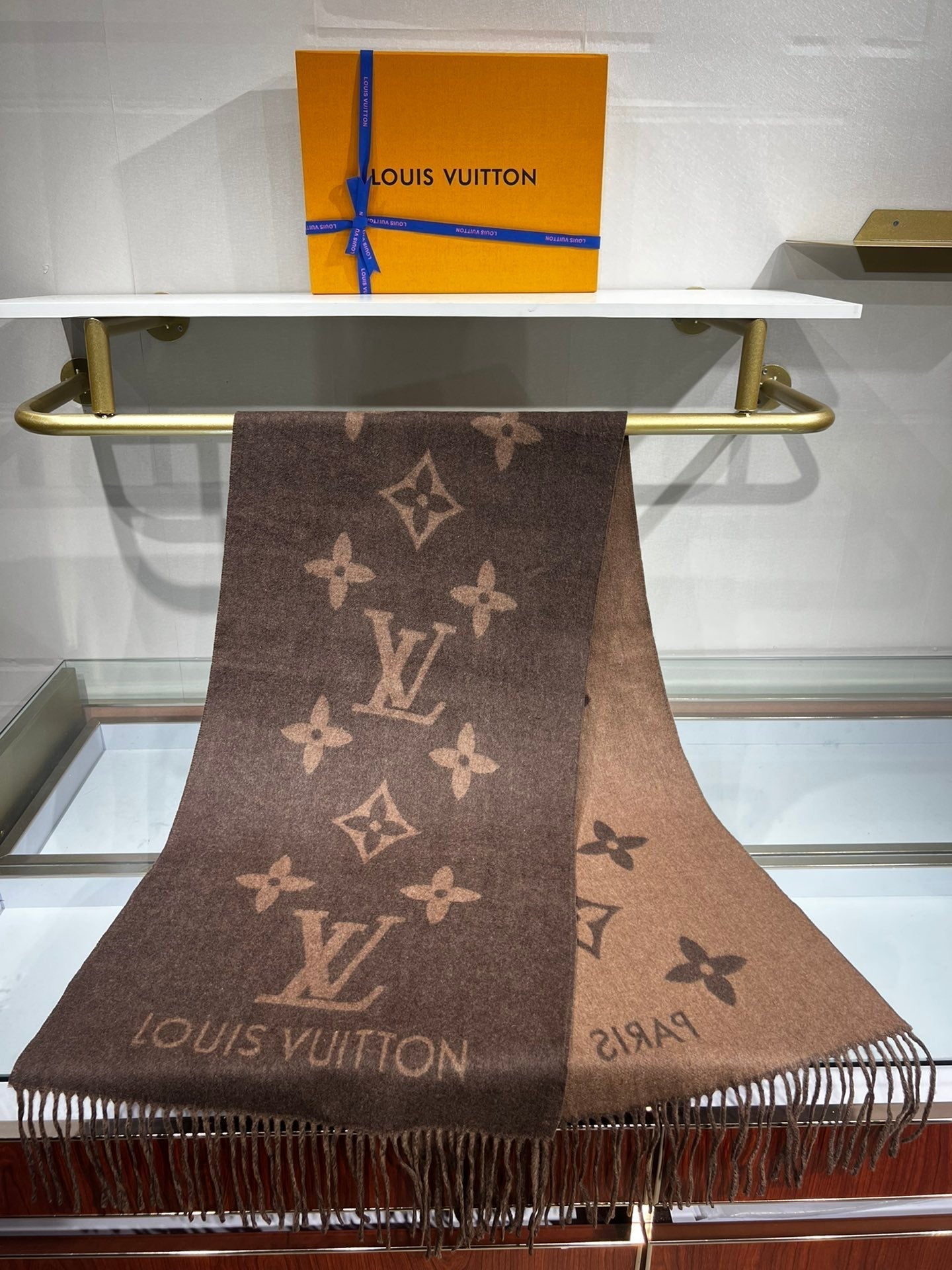 LOUIS VUITTON LV SCARF 180 CM IN CASHMERE 692999