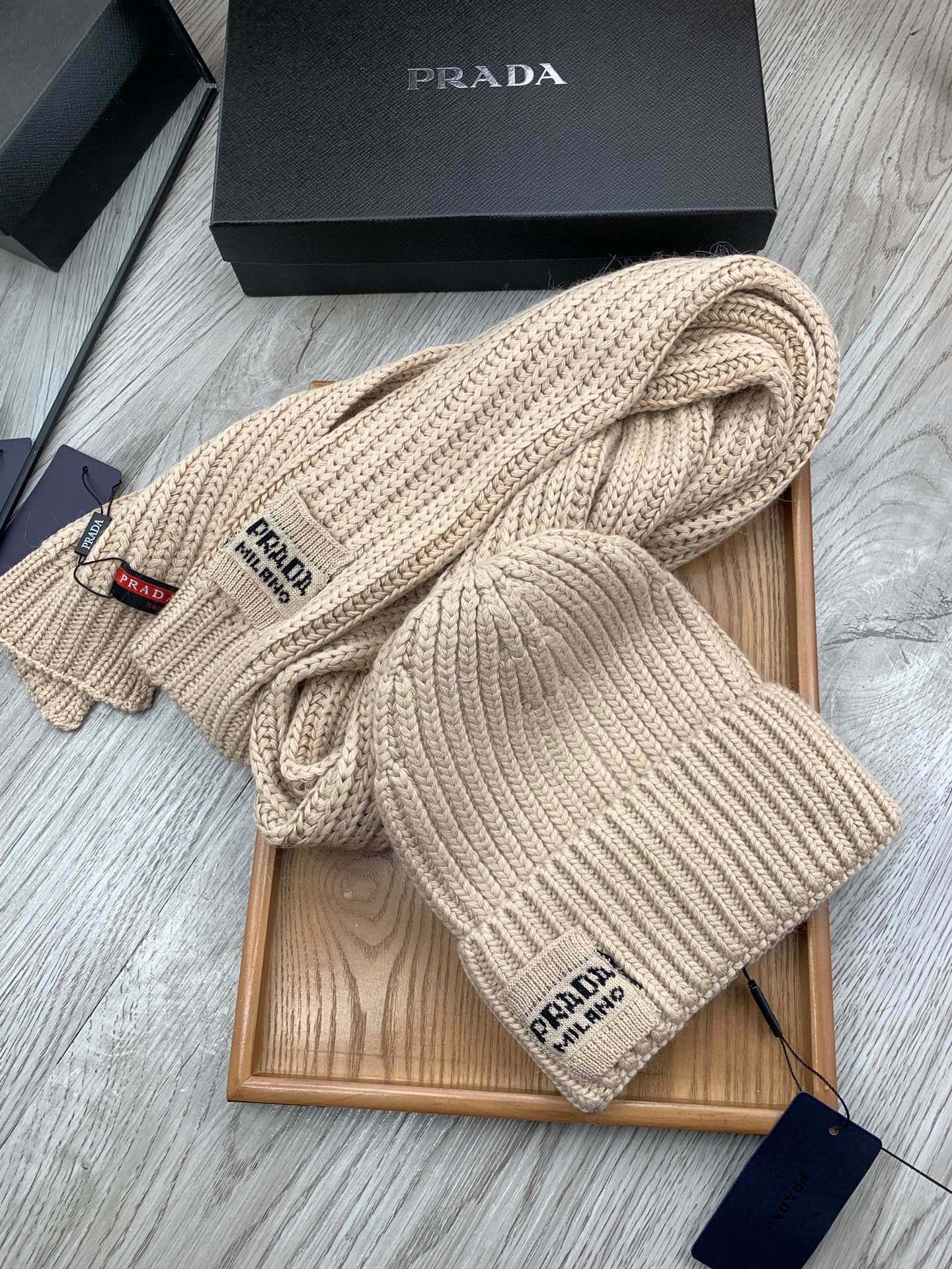 PRADA SET SCARF AND HAT IN SAND BROWN WOOL AND RABBIT FUR 388990