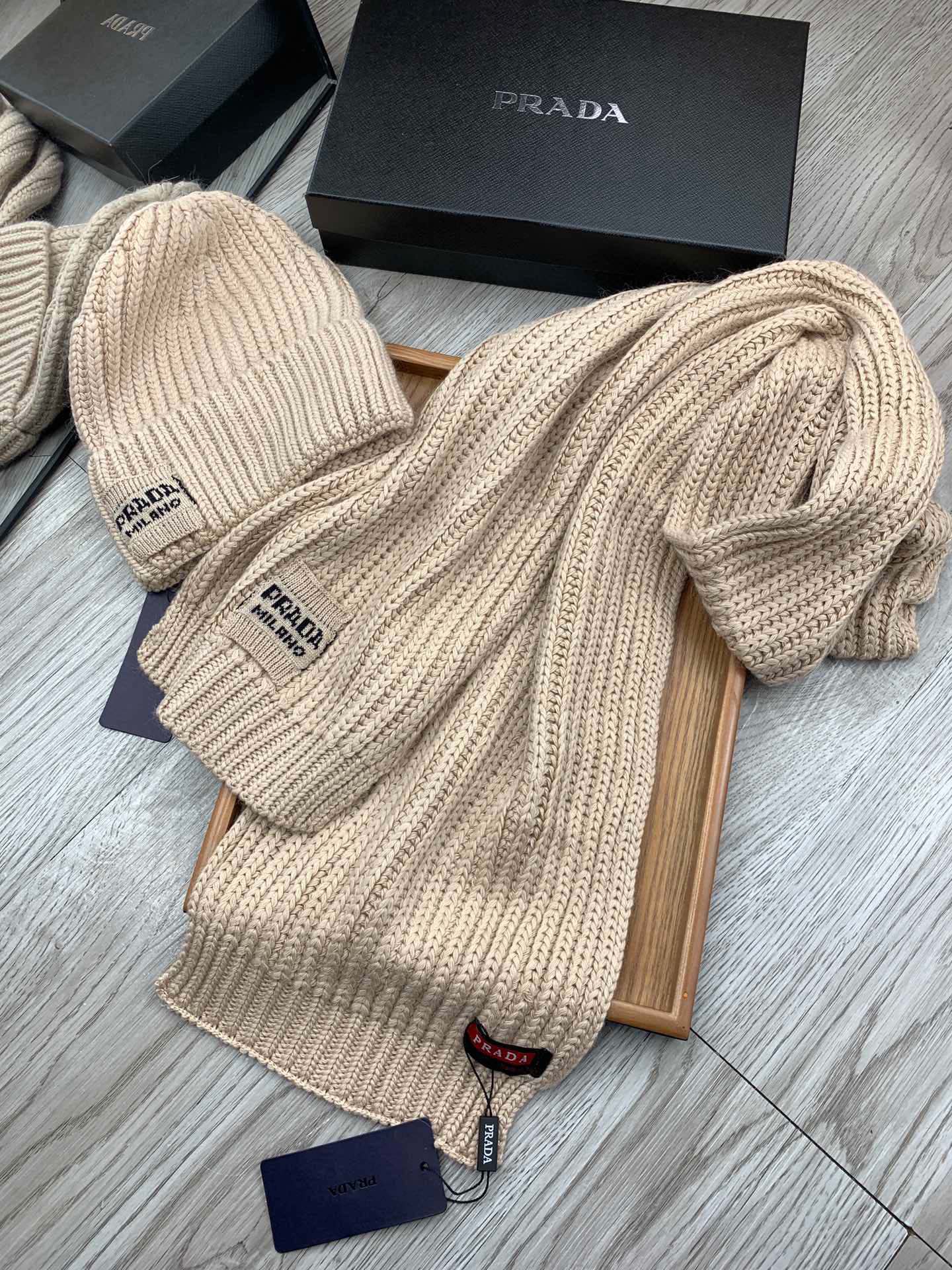PRADA SET SCARF AND HAT IN SAND BROWN WOOL AND RABBIT FUR 388990