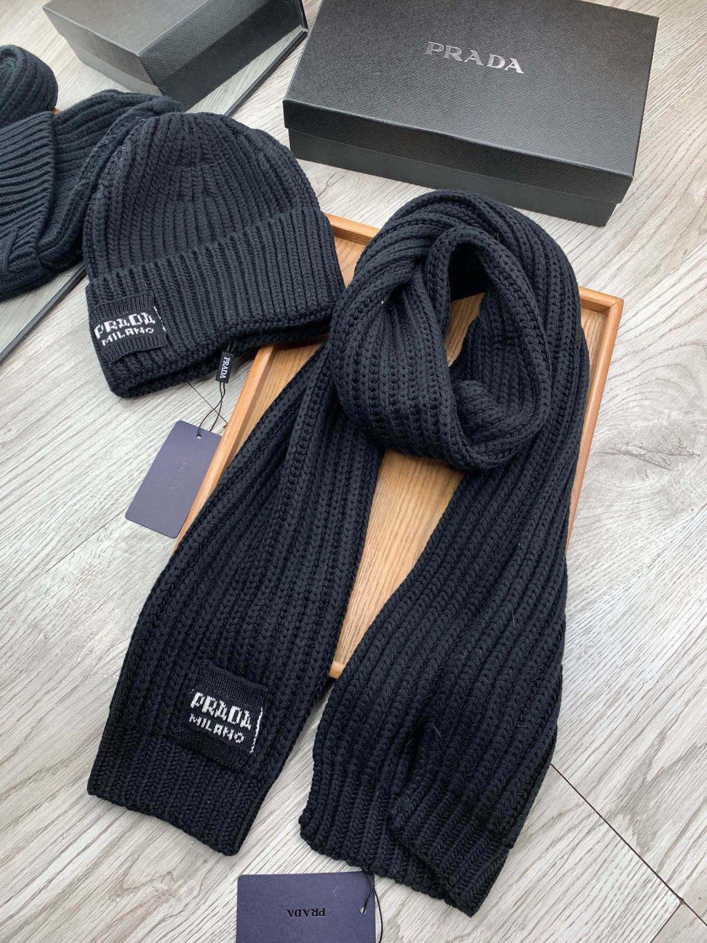 PRADA SET SCARF AND HAT IN BLACK WOOL AND RABBIT FUR 388994
