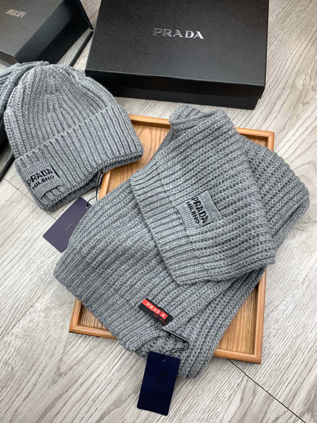 PRADA SET SCARF AND HAT IN DOVE GRAY WOOL AND RABBIT FUR 388993