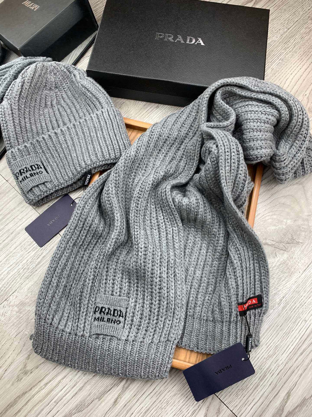 PRADA SET SCARF AND HAT IN DOVE GRAY WOOL AND RABBIT FUR 388993
