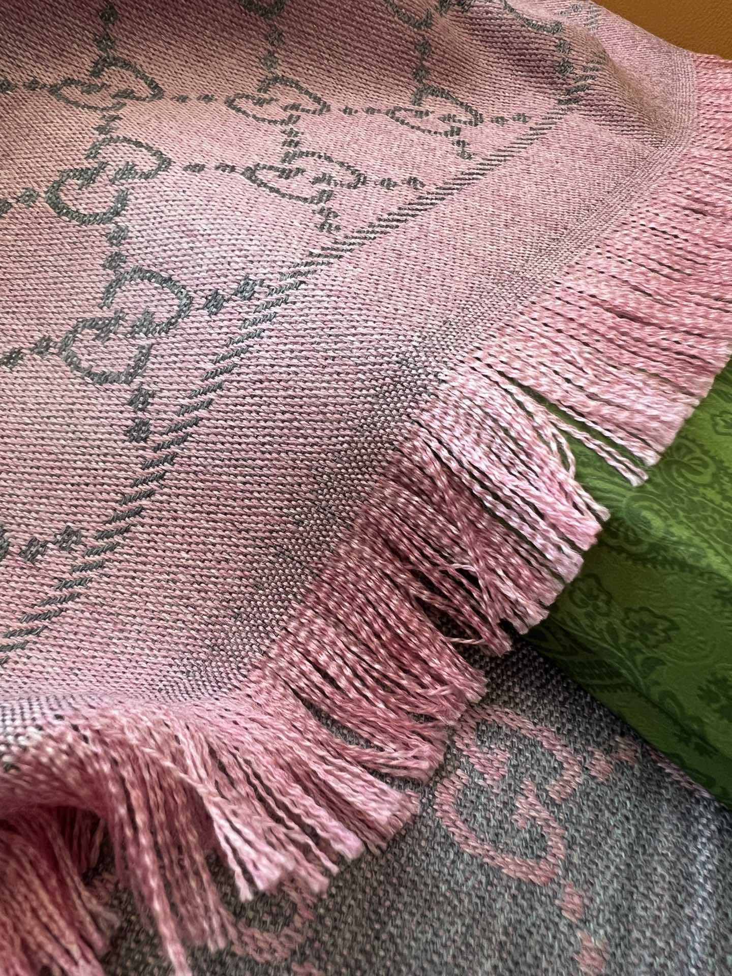 GUCCI 25S SCARF 180 IN WOOL 644860