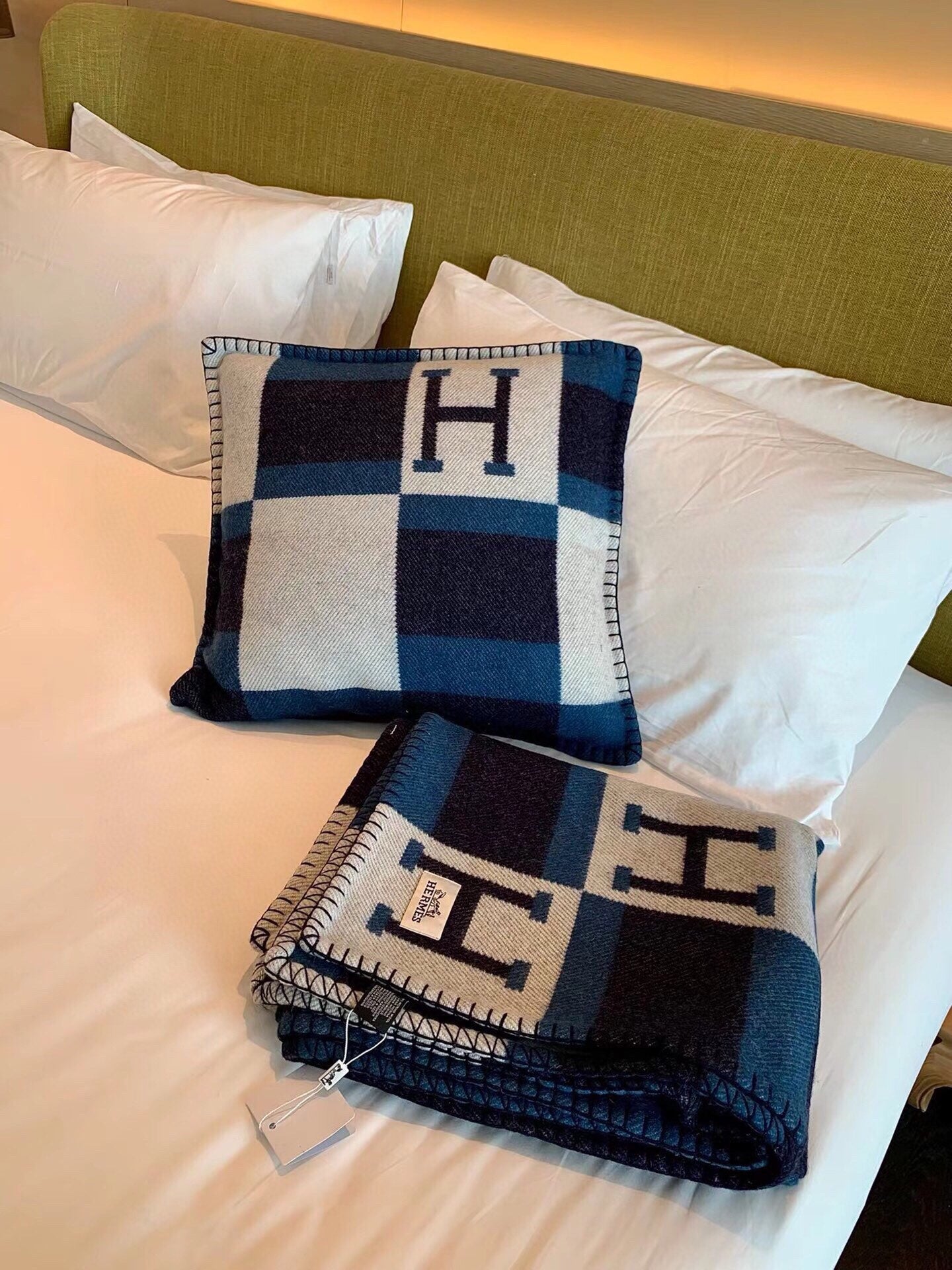 HERMES BLANKET 170 CM IN COLORFUL WOOL AND CASERE 689475