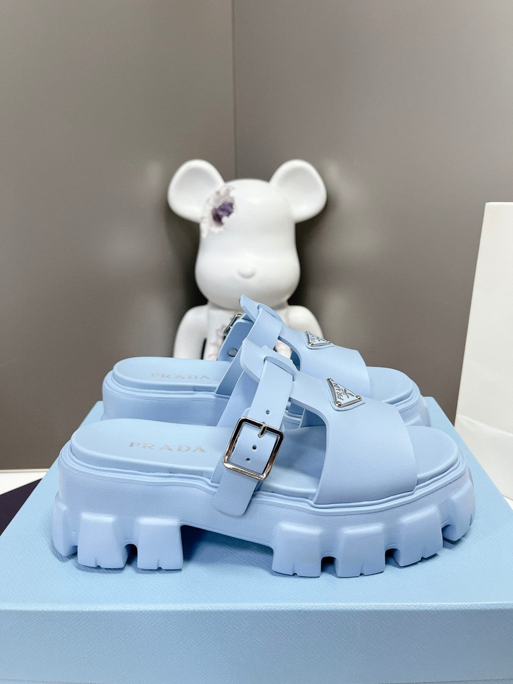 PRADA MONOLITH SLIPPER SANLS IN SKY BLUE RUBBER