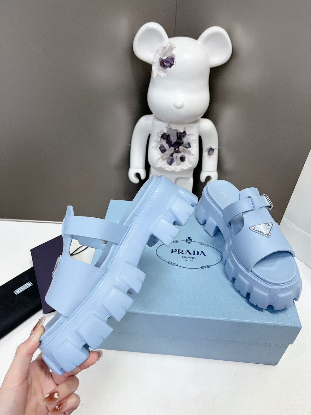 PRADA MONOLITH SLIPPER SANLS IN SKY BLUE RUBBER