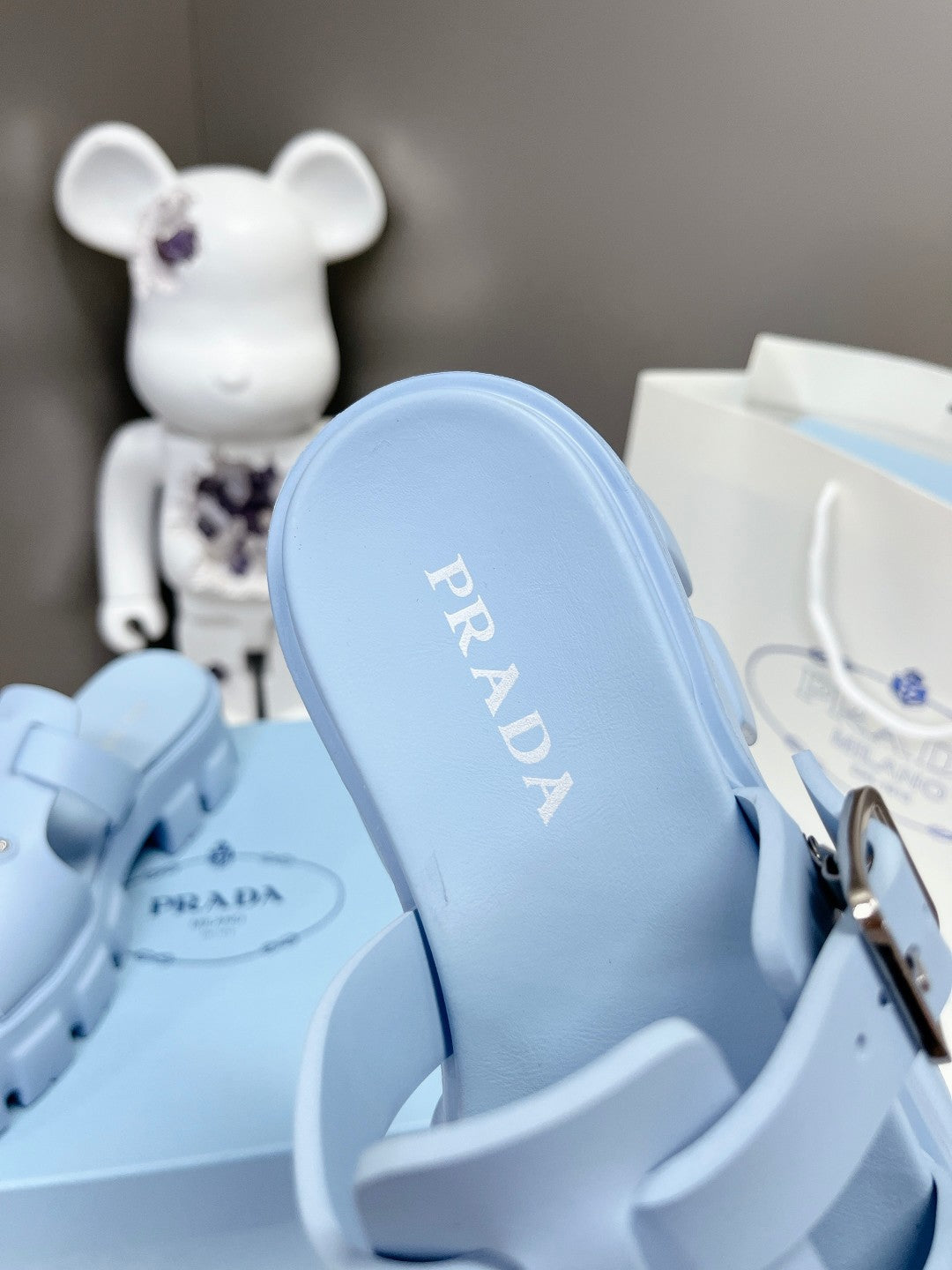 PRADA MONOLITH SLIPPER SANLS IN SKY BLUE RUBBER