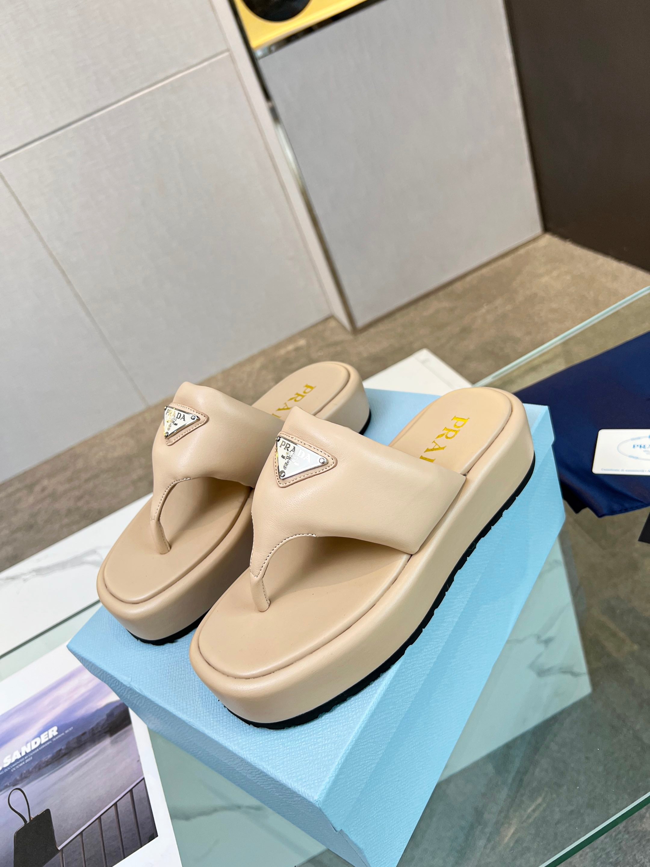 PRADA SOFT PADDED NAPPA THONG WEDGE SANLS TUSCAN LAMBSKIN