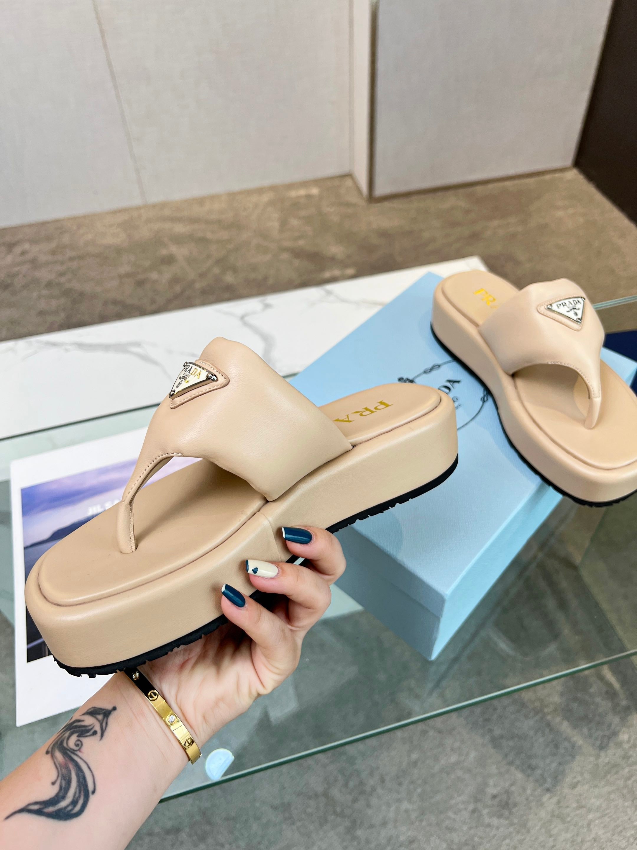 PRADA SOFT PADDED NAPPA THONG WEDGE SANLS TUSCAN LAMBSKIN