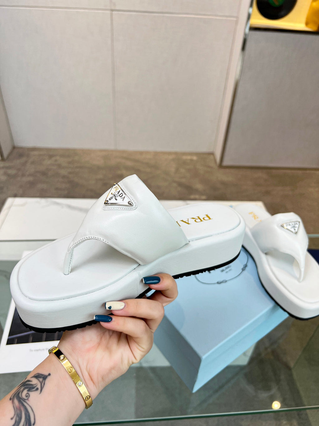 PRADA SOFT PADDED NAPPA THONG WEDGE SANLS WHITE LAMBSKIN