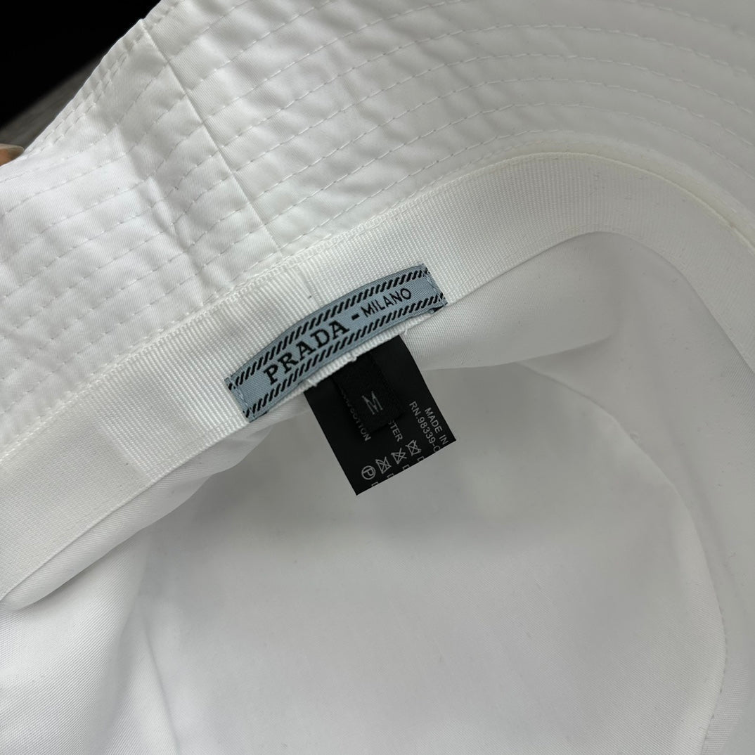 PRADA BUCKET HAT IN WHITE RE-NYLON 741389