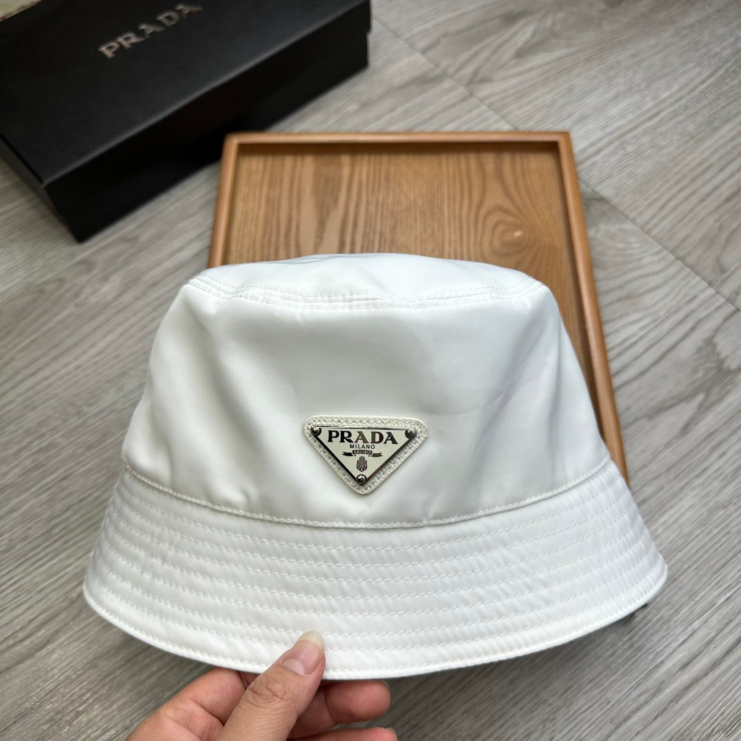 PRADA BUCKET HAT IN WHITE RE-NYLON 741389
