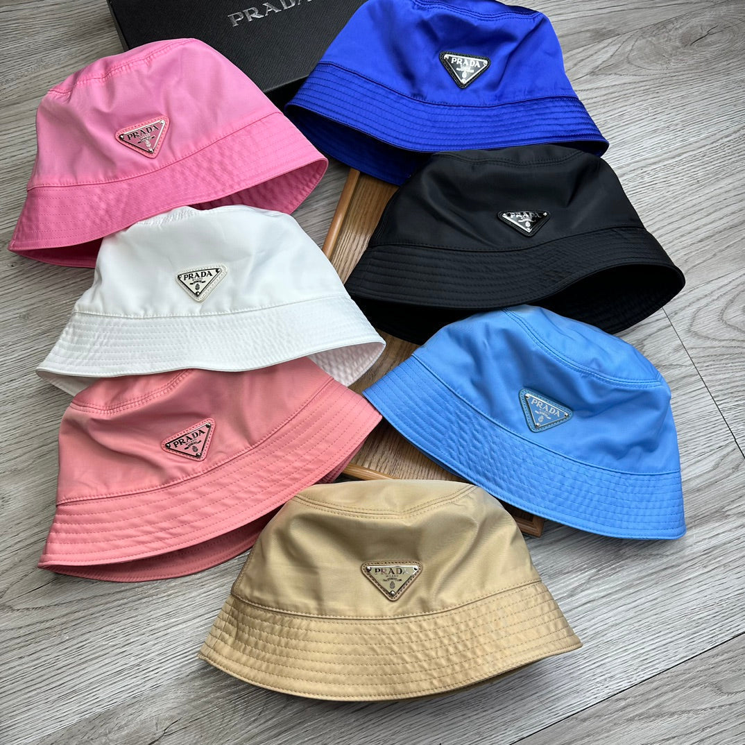PRADA BUCKET HAT IN WHITE RE-NYLON 741389