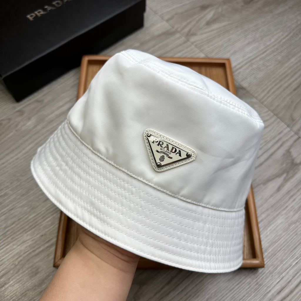 PRADA BUCKET HAT IN WHITE RE-NYLON 741389