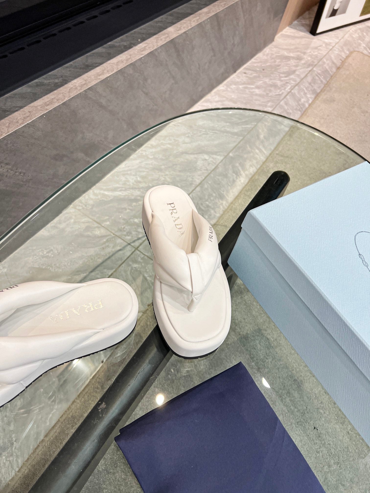 PRADA THONG FLATFORM SANLS WHITE LAMBSKIN