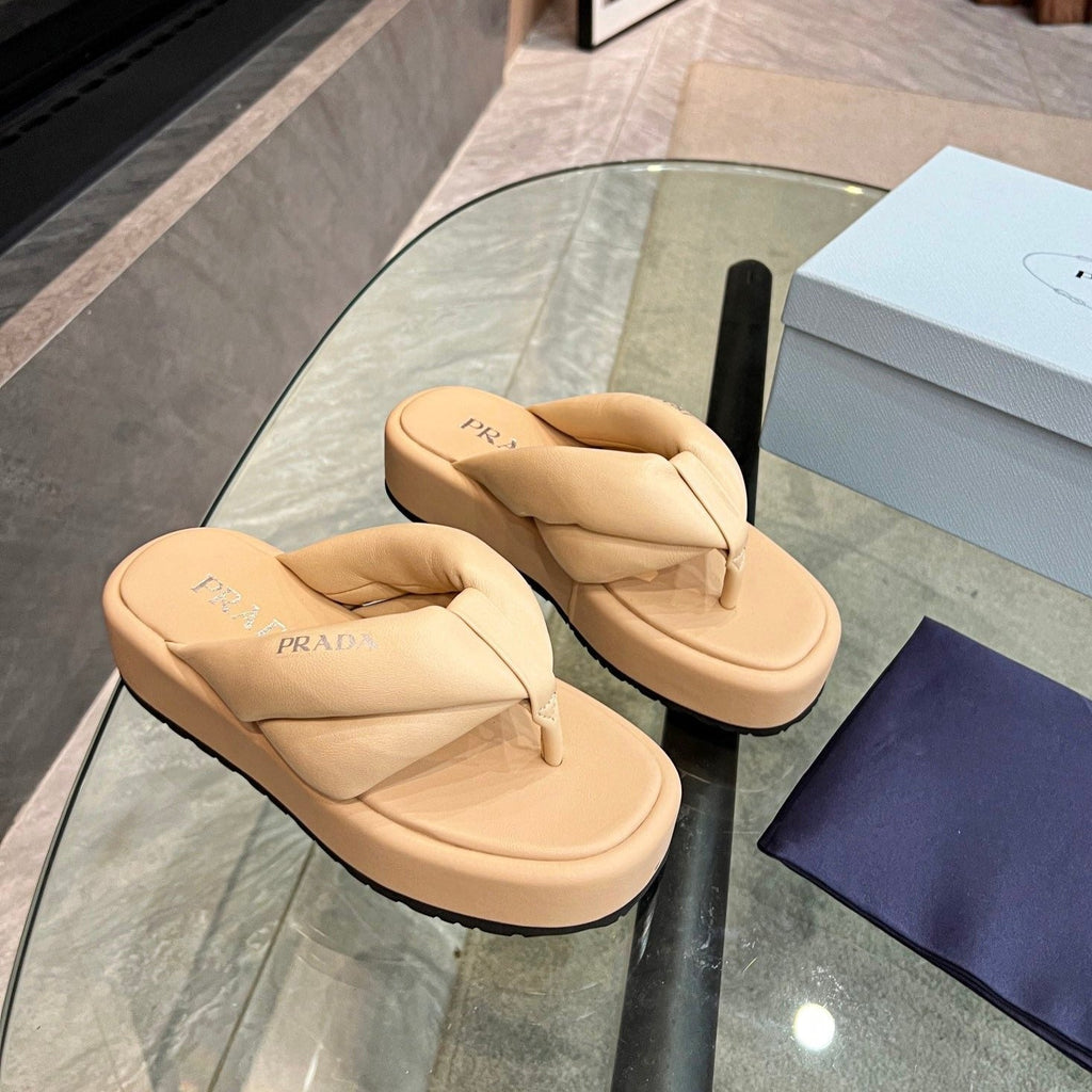 PRADA THONG FLATFORM SANLS TUSCAN LAMBSKIN