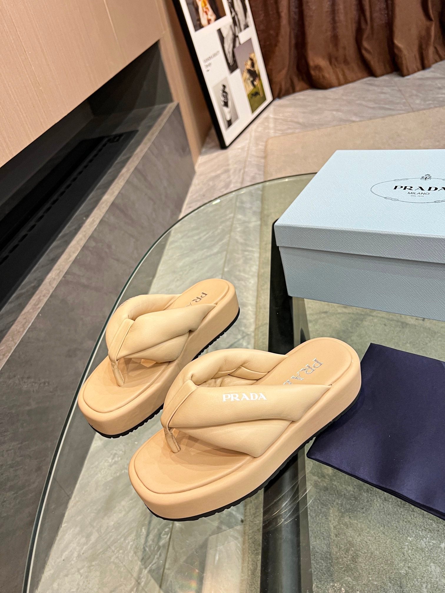 PRADA THONG FLATFORM SANLS TUSCAN LAMBSKIN