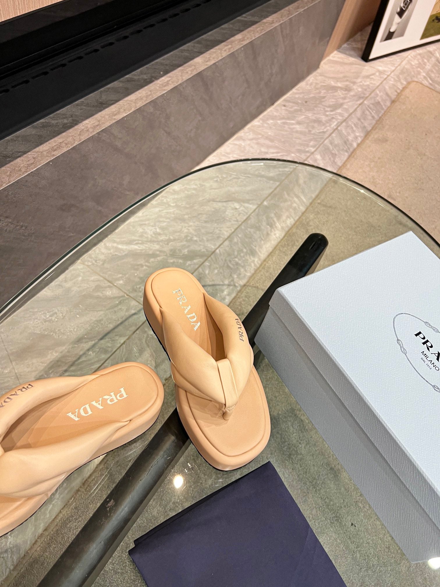 PRADA THONG FLATFORM SANLS TUSCAN LAMBSKIN