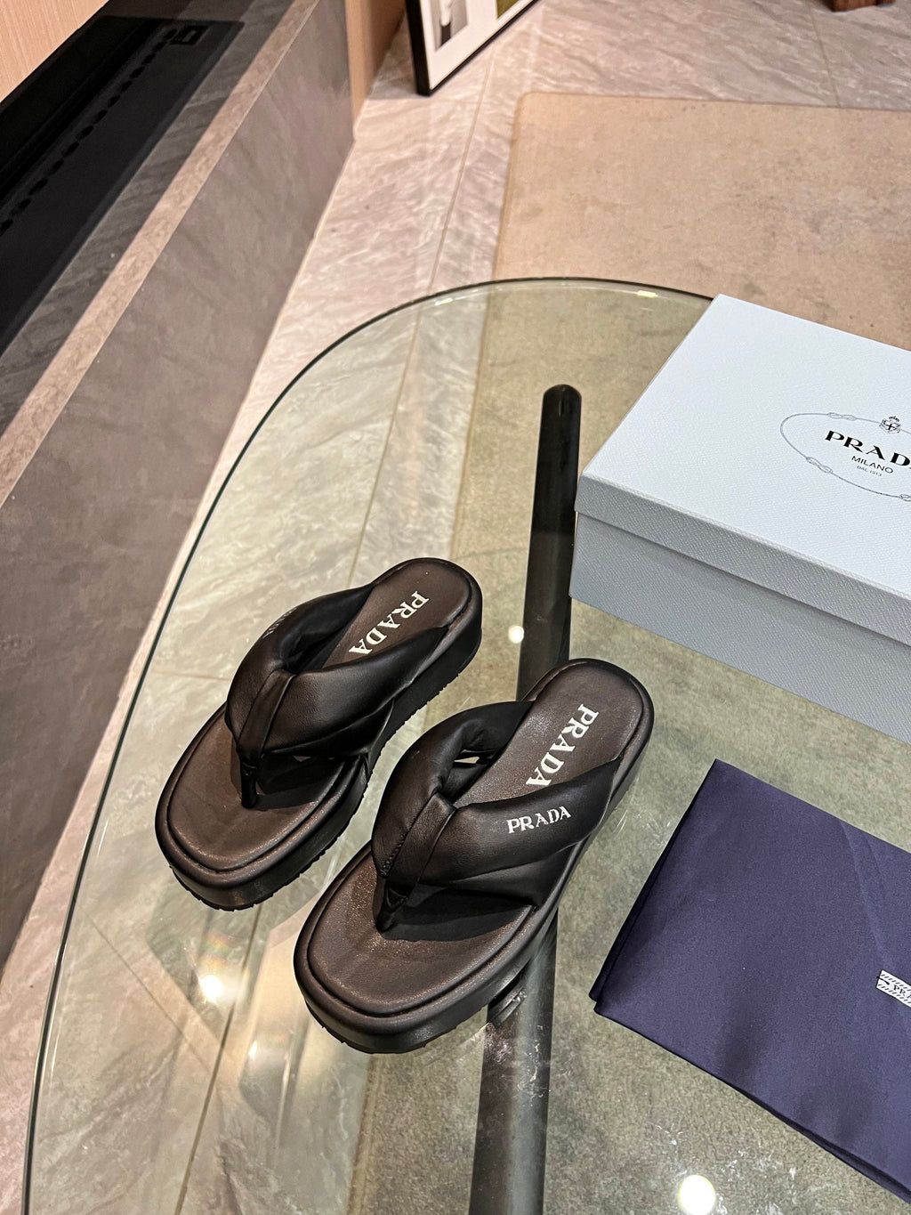 PRADA THONG FLATFORM SANLS BLACK LAMBSKIN