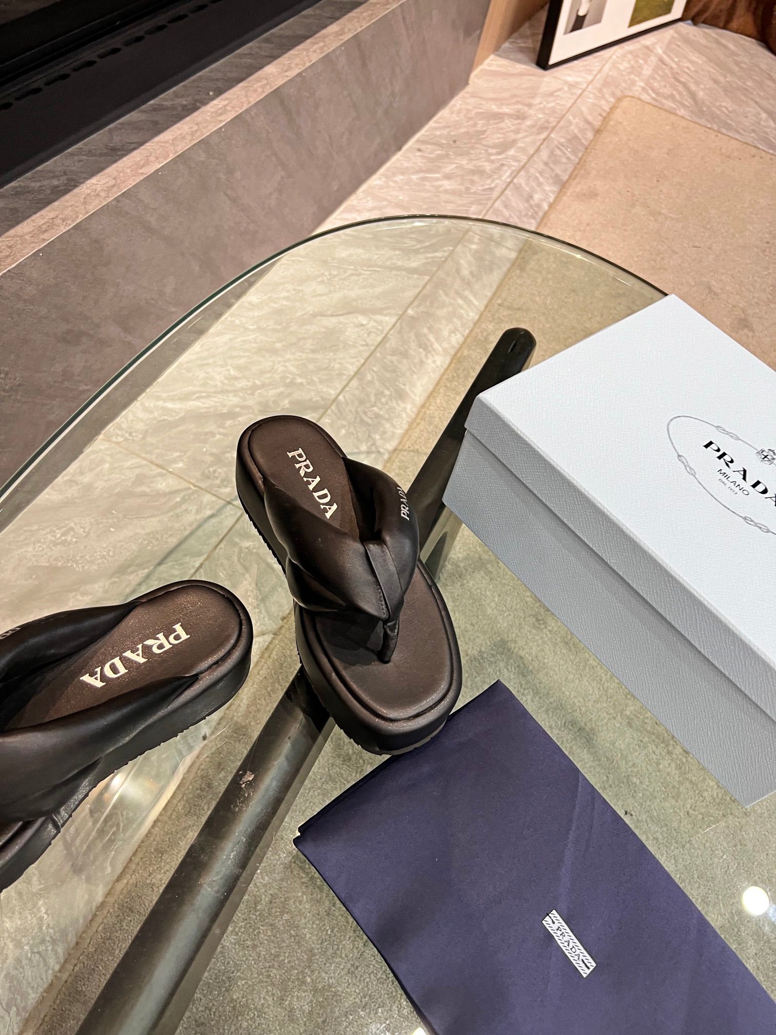 PRADA THONG FLATFORM SANLS BLACK LAMBSKIN
