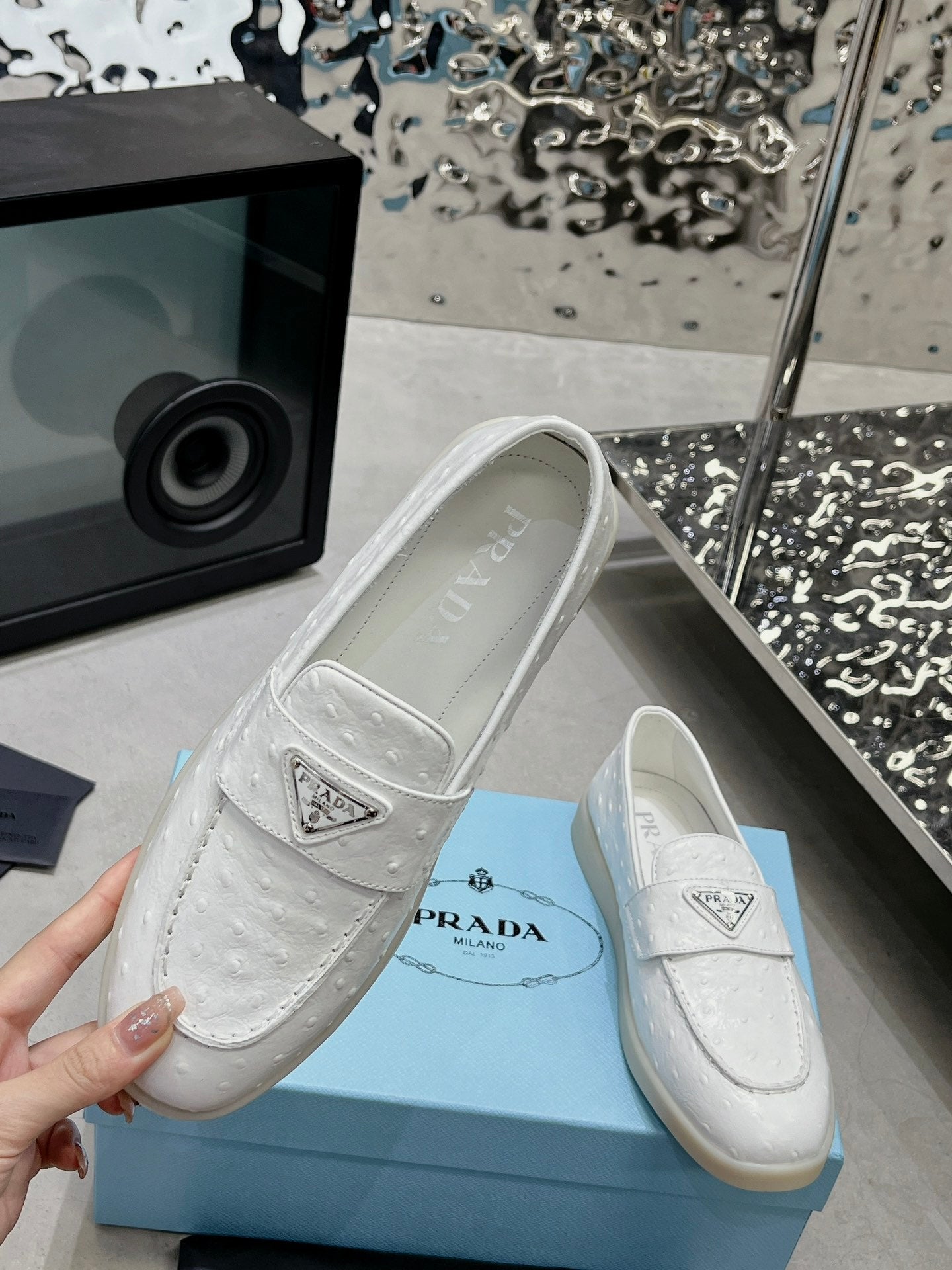 PRADA OSTRICH PATTERN LOAFERS WHITE CALFSKIN