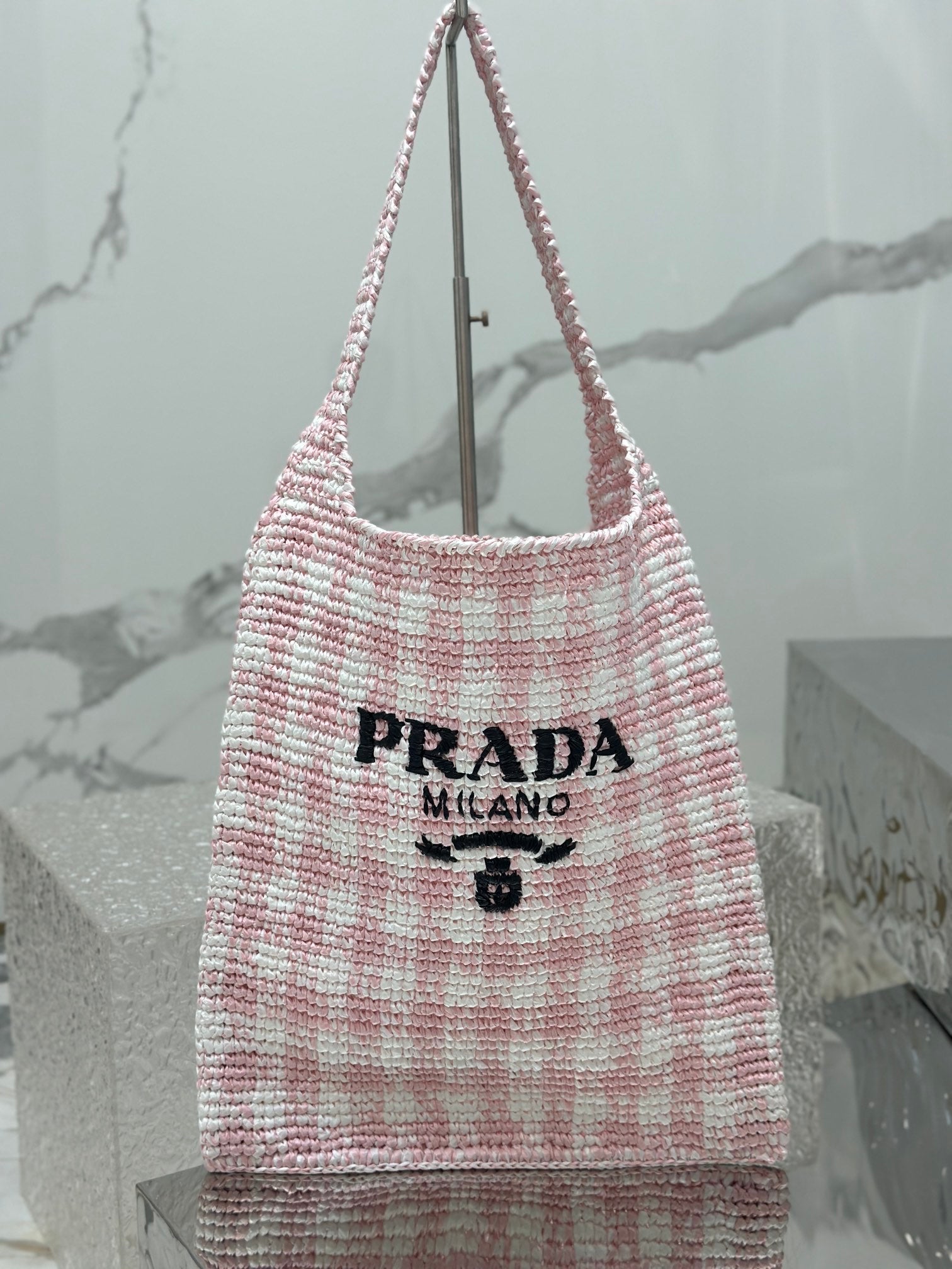 PRADA LARGE TOTE BAG 45 IN PINK MIX WHITE AND BLACK WOVEN RAFFIA