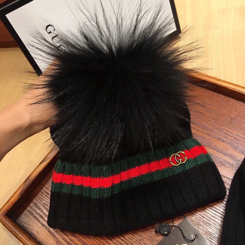 GUCCI SET SCARF AND HAT IN BLACK WOOL AND CASHMERE 945027