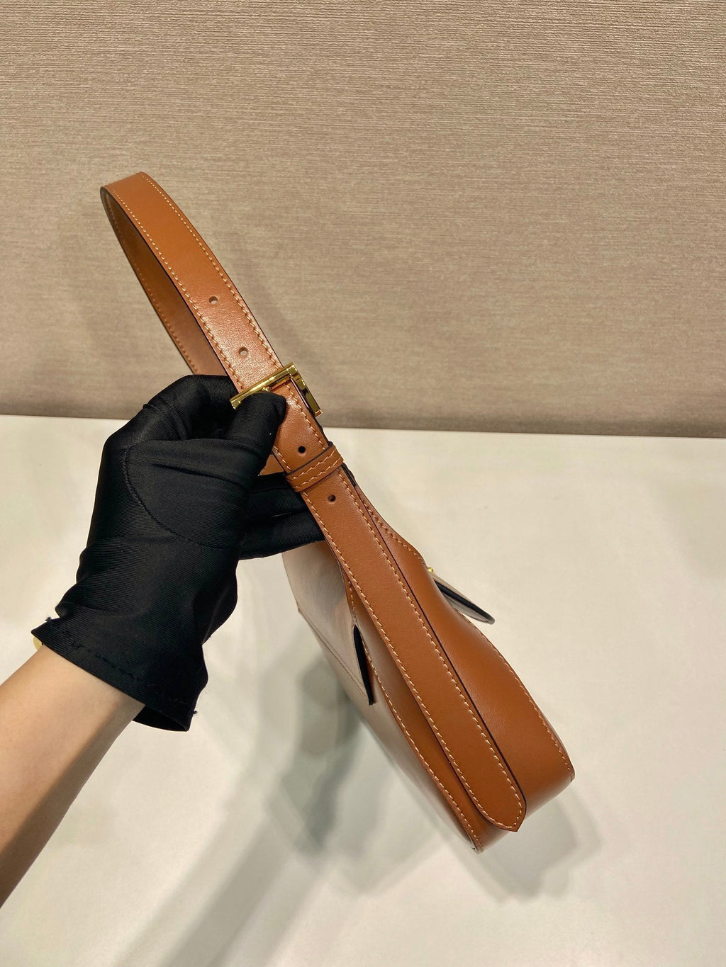 PRADA FLAP BAG 25 IN CINNAMON BROWN SMOOTH CALFSKIN TRIANGLE LOGO