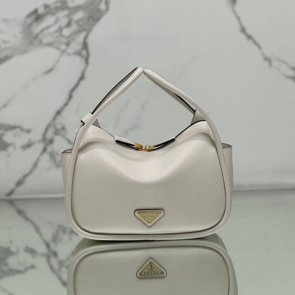 PRADA RLING HANDBAG 25 IN WHITE SOFT GRAIN LAMBSKIN