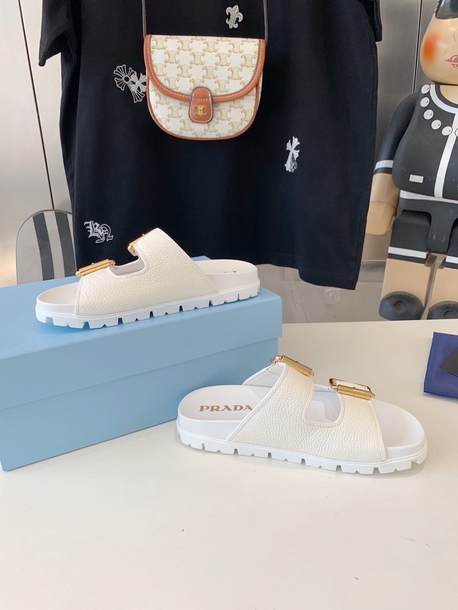 PRADA STRAP SLIDES SANLS WHITE LAMBSKIN