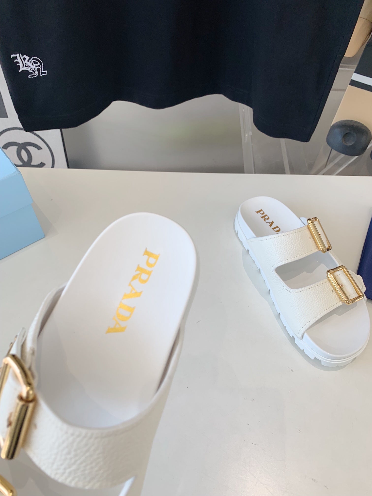 PRADA STRAP SLIDES SANLS WHITE LAMBSKIN