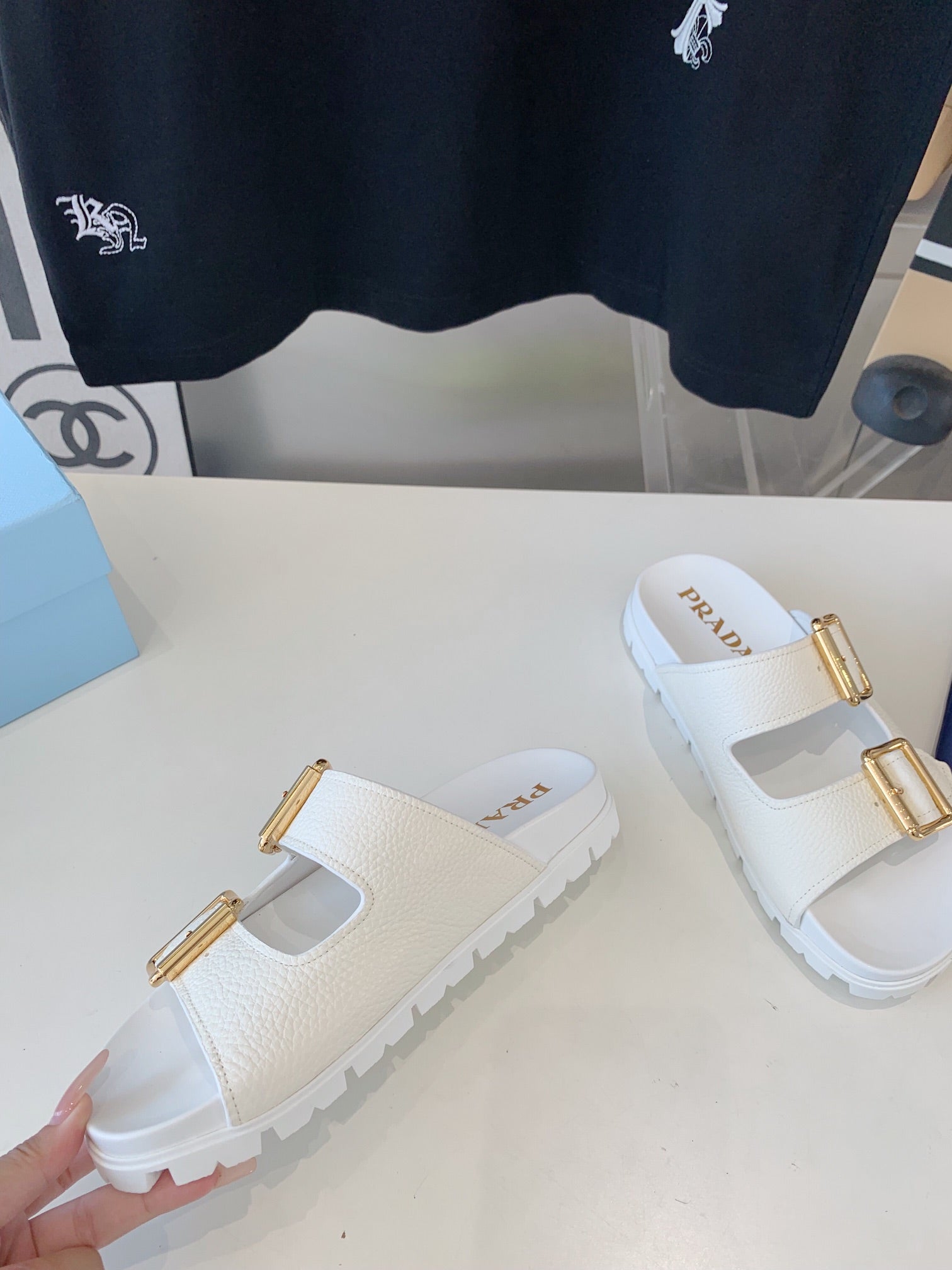 PRADA STRAP SLIDES SANLS WHITE LAMBSKIN