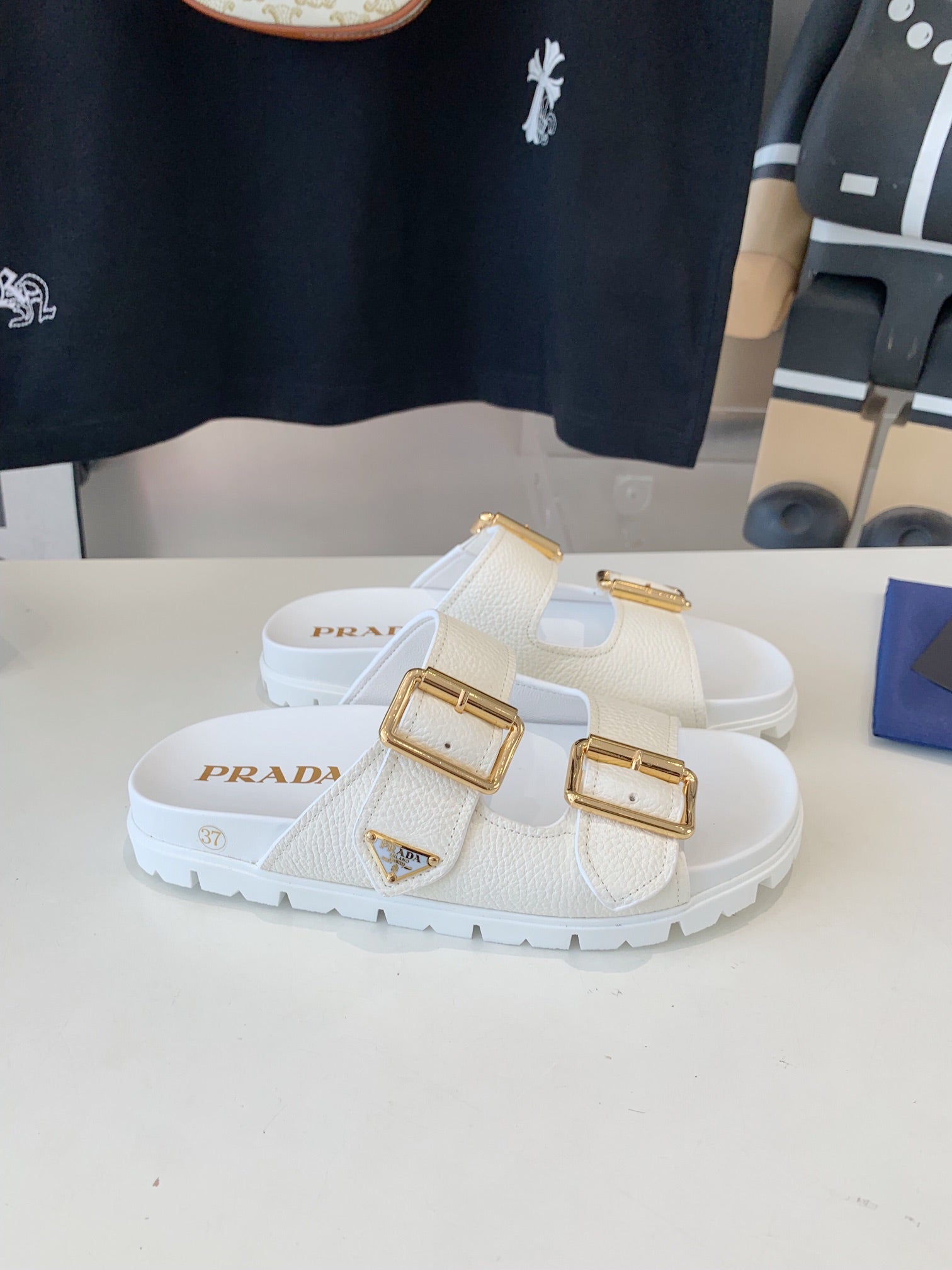 PRADA STRAP SLIDES SANLS WHITE LAMBSKIN