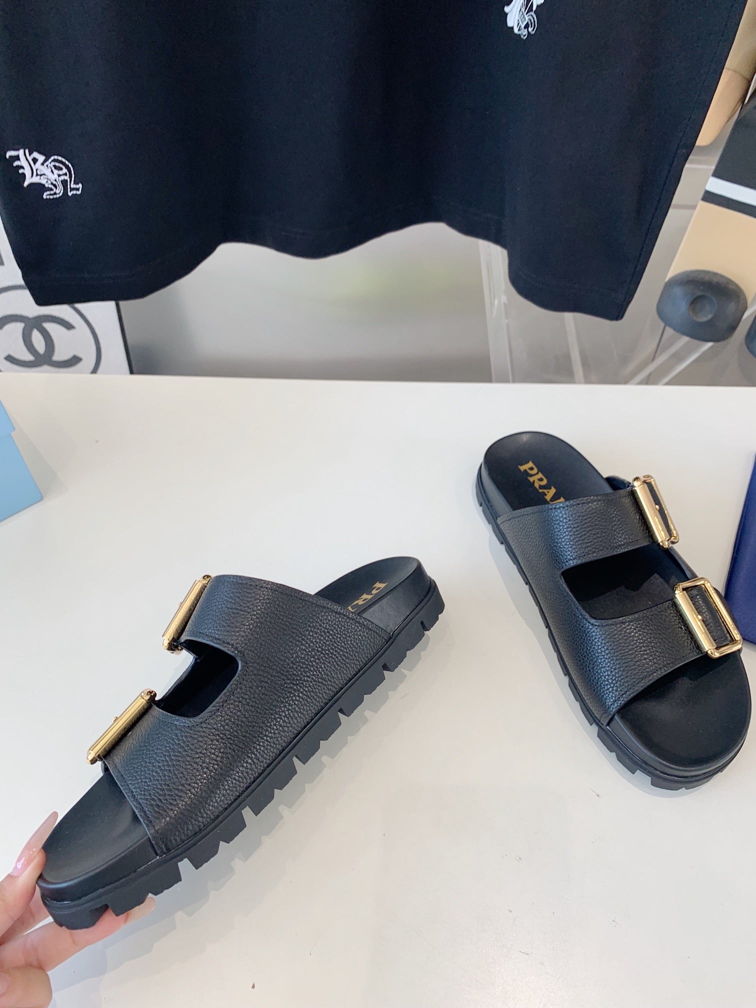 PRADA STRAP SLIDES SANLS BLACK LAMBSKIN