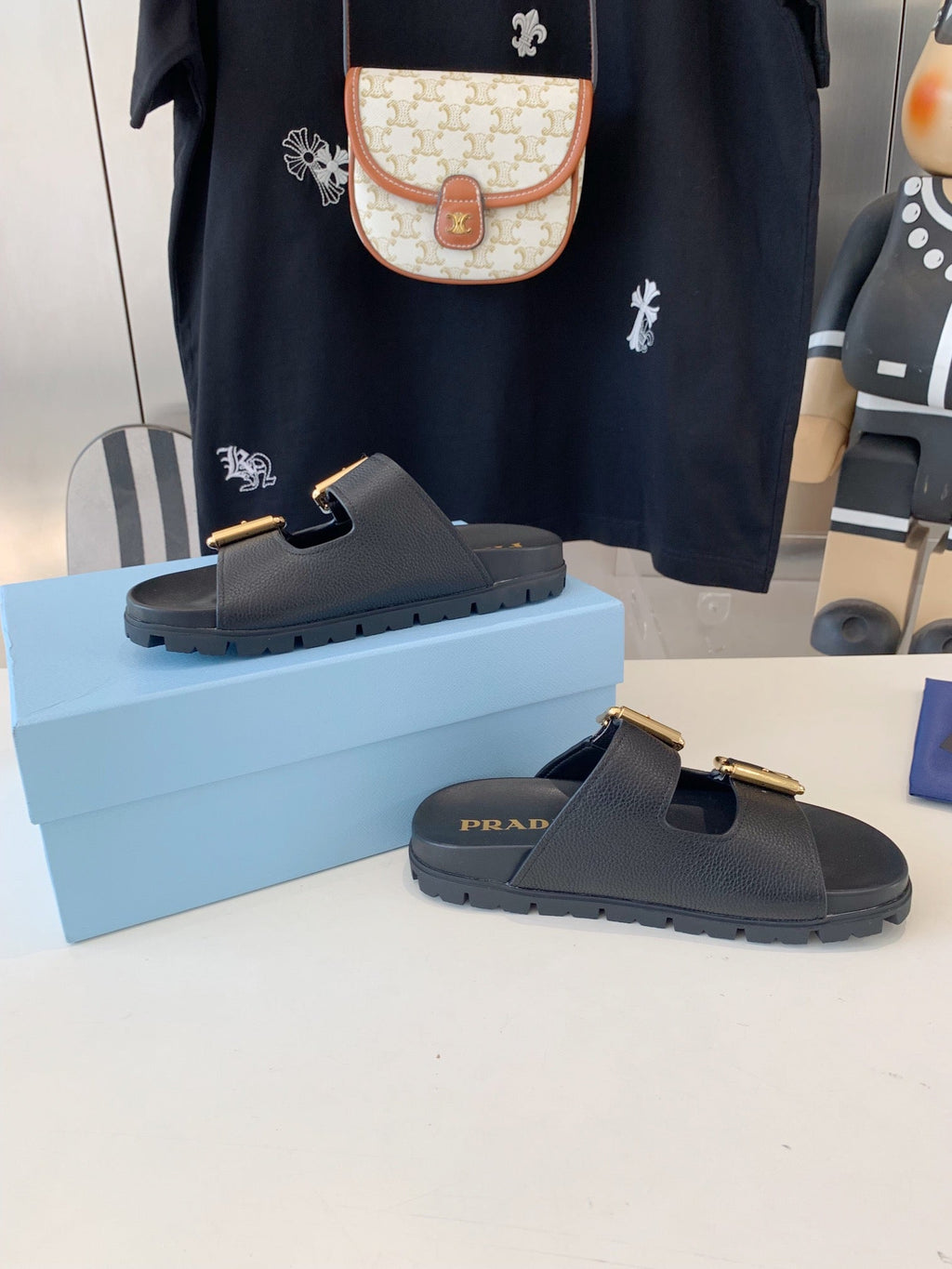 PRADA STRAP SLIDES SANLS BLACK LAMBSKIN