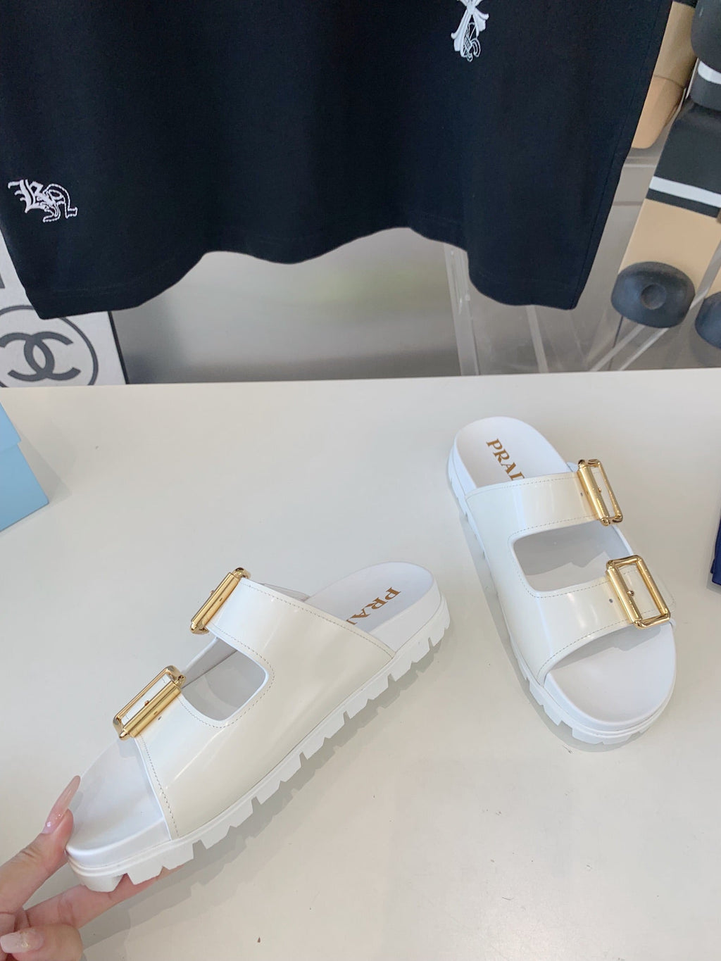PRADA STRAP SLIDES SANLS GLOSSY WHITE CALFSKIN