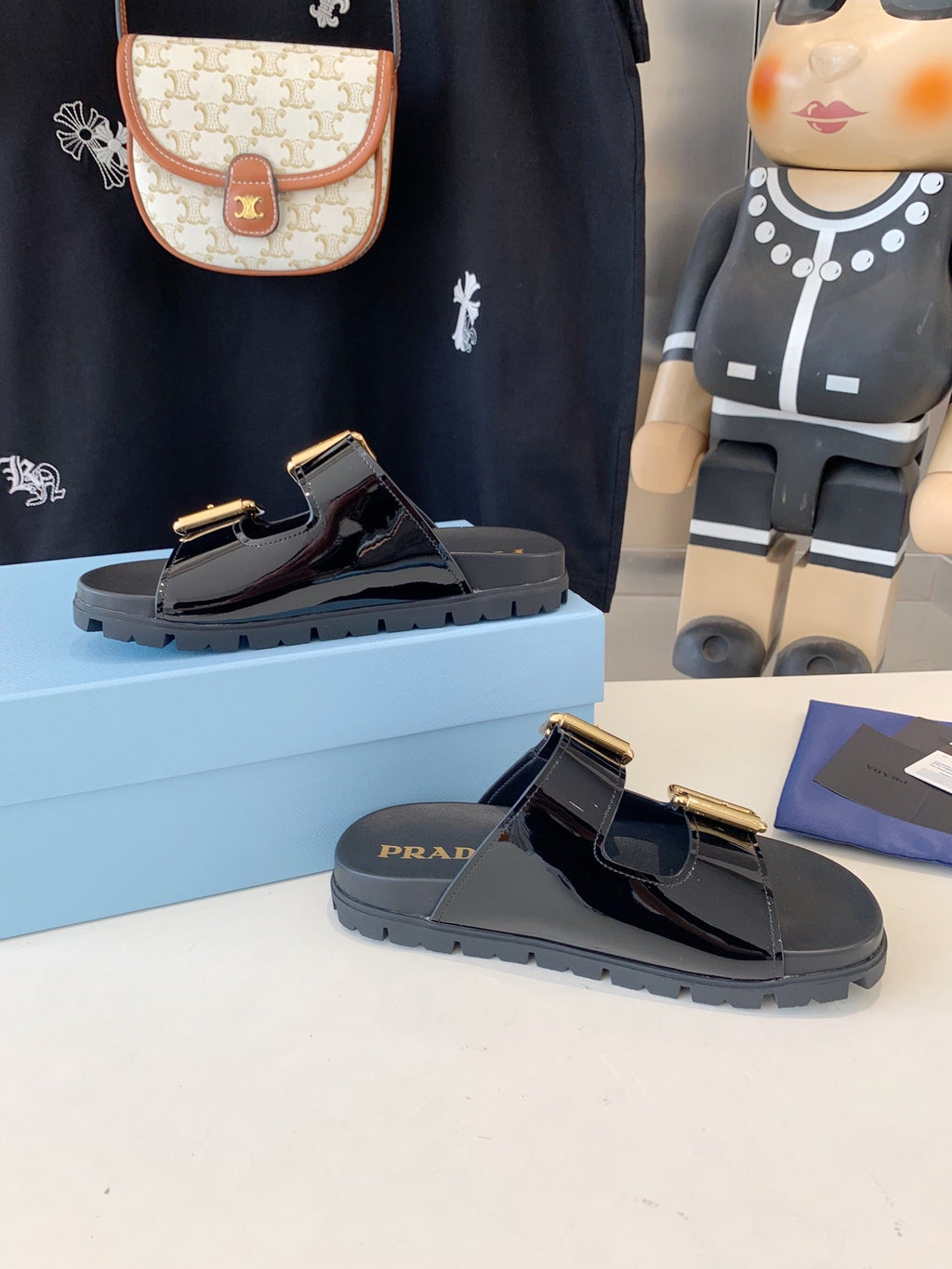 PRADA STRAP SLIDES SANLS GLOSSY BLACK CALFSKIN