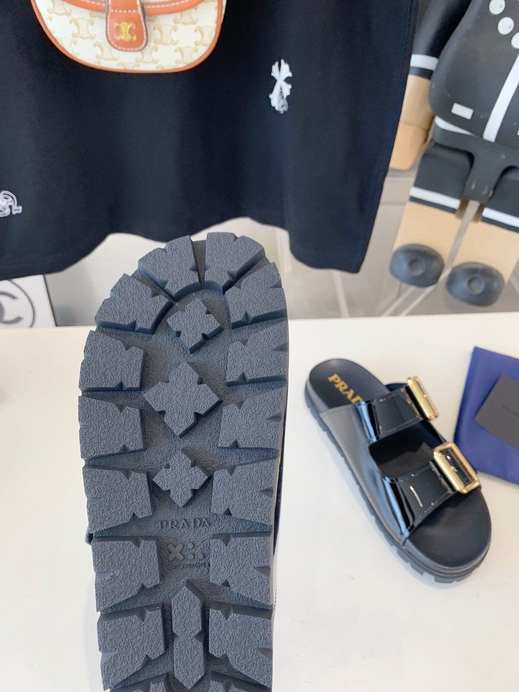 PRADA STRAP SLIDES SANLS GLOSSY BLACK CALFSKIN