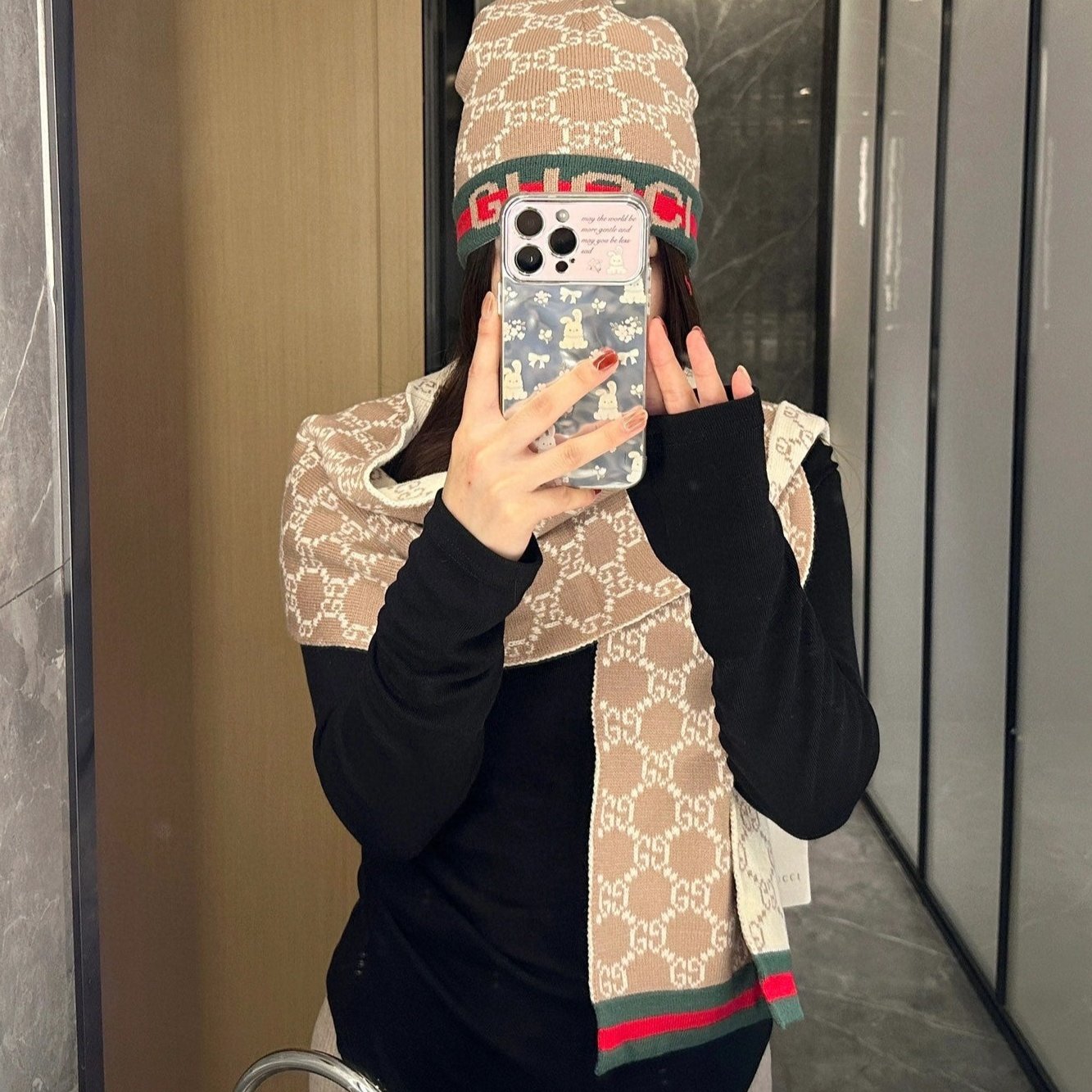 GUCCI SET SCARF AND HAT IN CAMEL BROWN MONOGRAM CASHMERE 349666