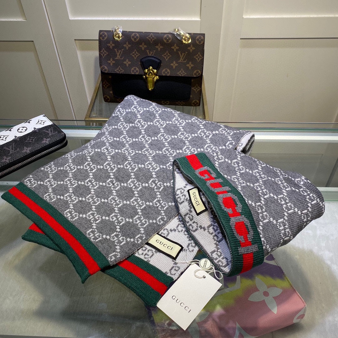GUCCI SET SCARF AND HAT IN DOVE GRAY MONOGRAM CASHMERE 349667